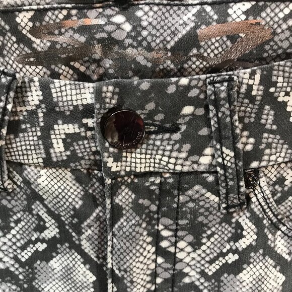 🌷Seven7 Tummyless HighRise Skinny Pant - Picture 2 of 7